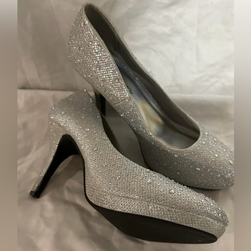 SILVER SLIPPER Rhinestone Sliver Glitter High Heel Stiletto Pumps Hot Tomato 9M
